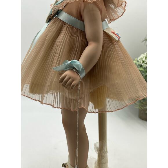 Danbury Mint Shirley Temple "The Worlds Darling" Porcelain Doll Baby Take A Bow - Picture 4 of 15